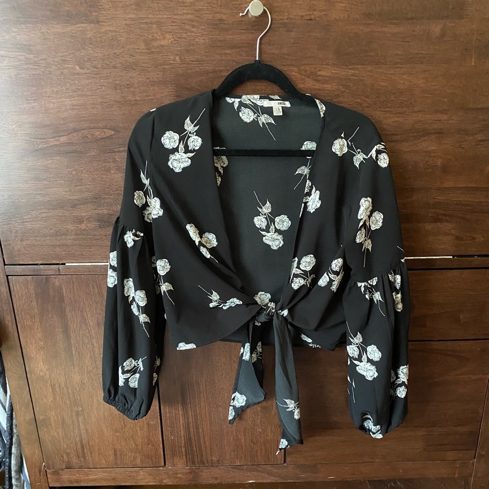 Amuse Society Floral Crop Top M